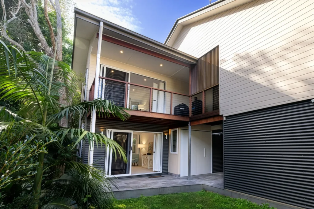 Exterior of an extension in South Golden Beach by Canstruct Builders.